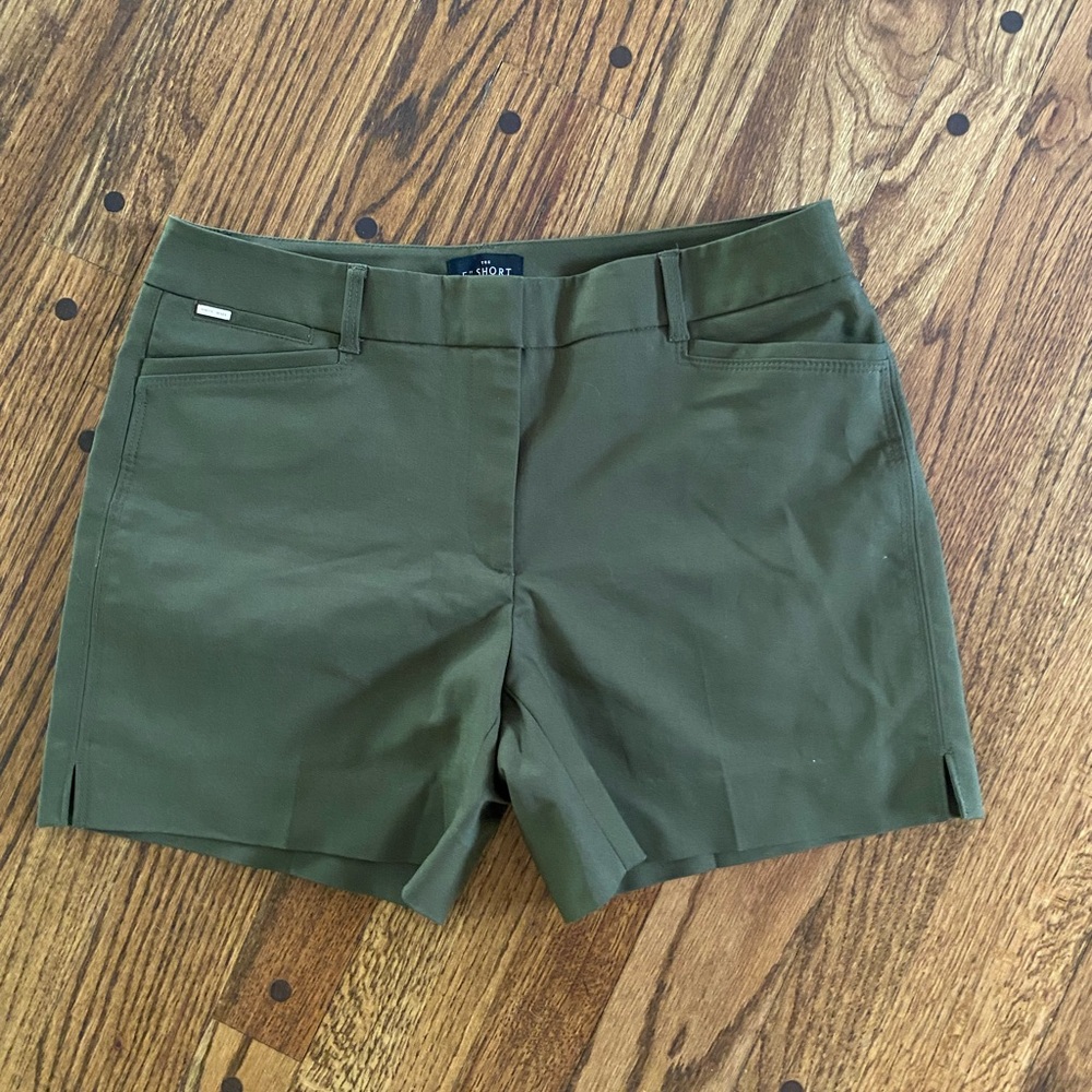 White House Black Market Olive Green High Waist Women’s Shorts